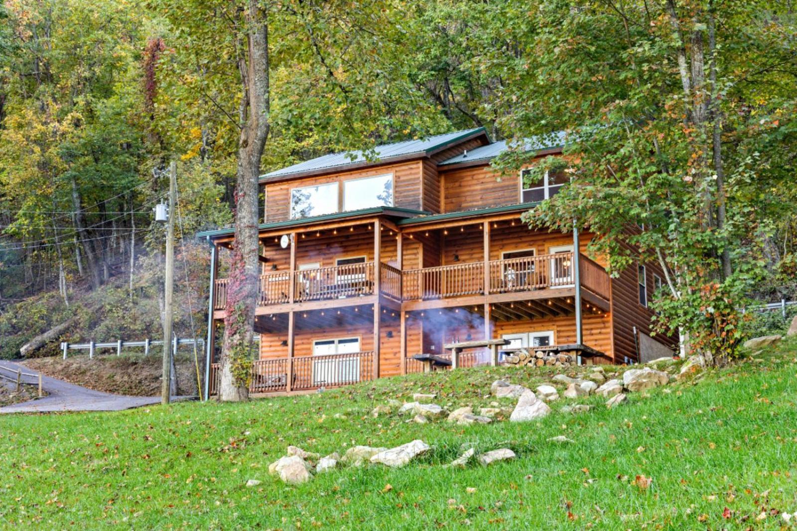 Heavenly Heights By Ghosal Luxury Lodging Севьервилл Экстерьер фото