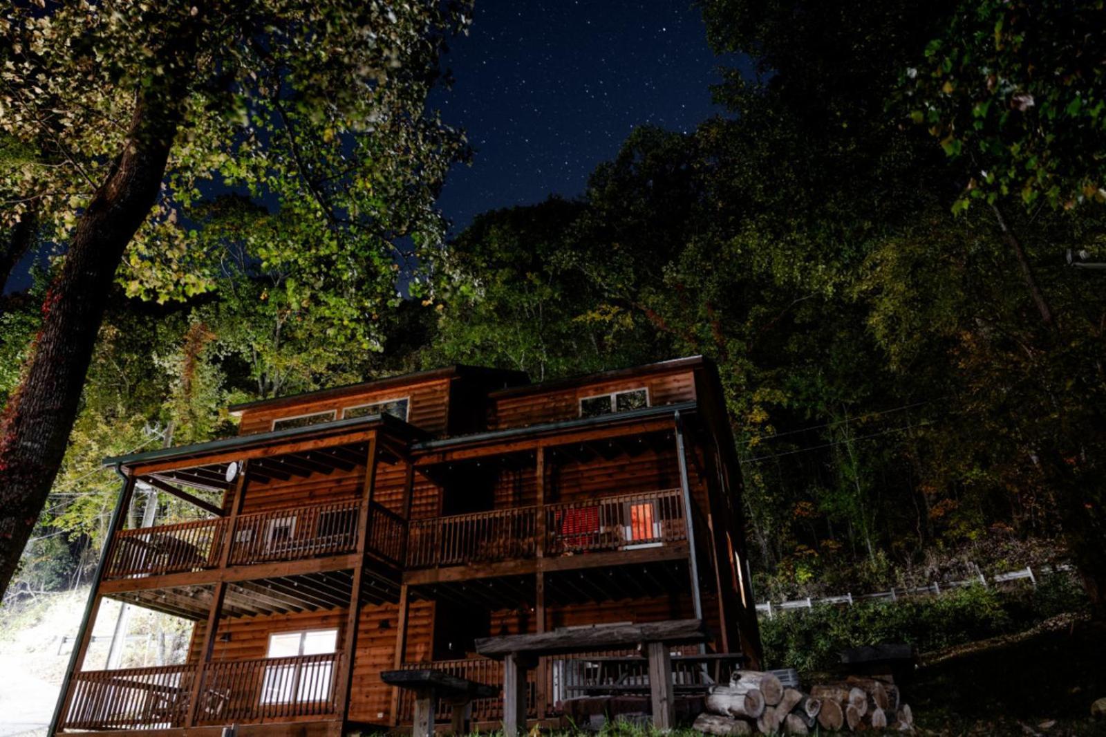 Heavenly Heights By Ghosal Luxury Lodging Севьервилл Экстерьер фото