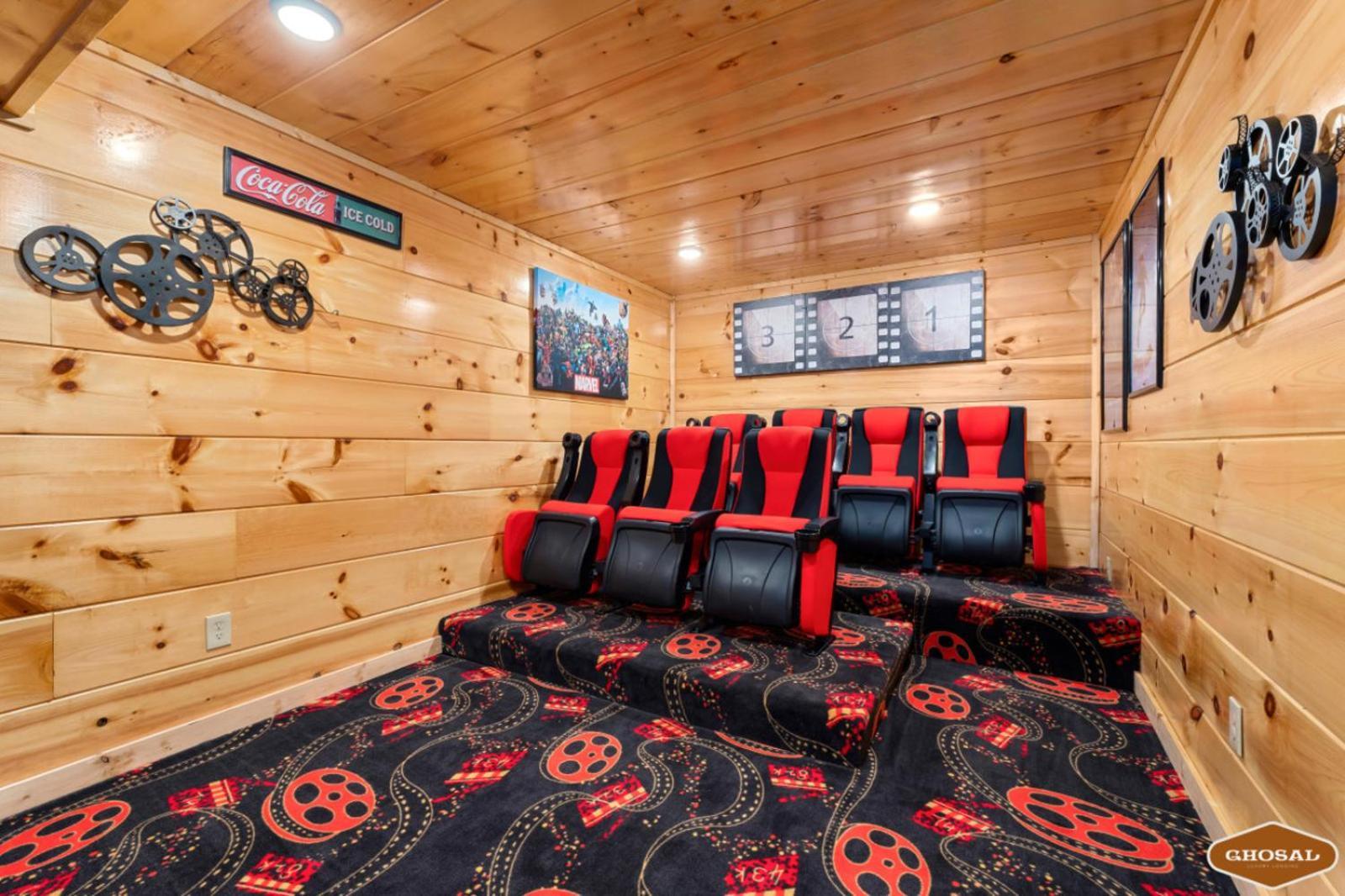 Heavenly Heights By Ghosal Luxury Lodging Севьервилл Экстерьер фото