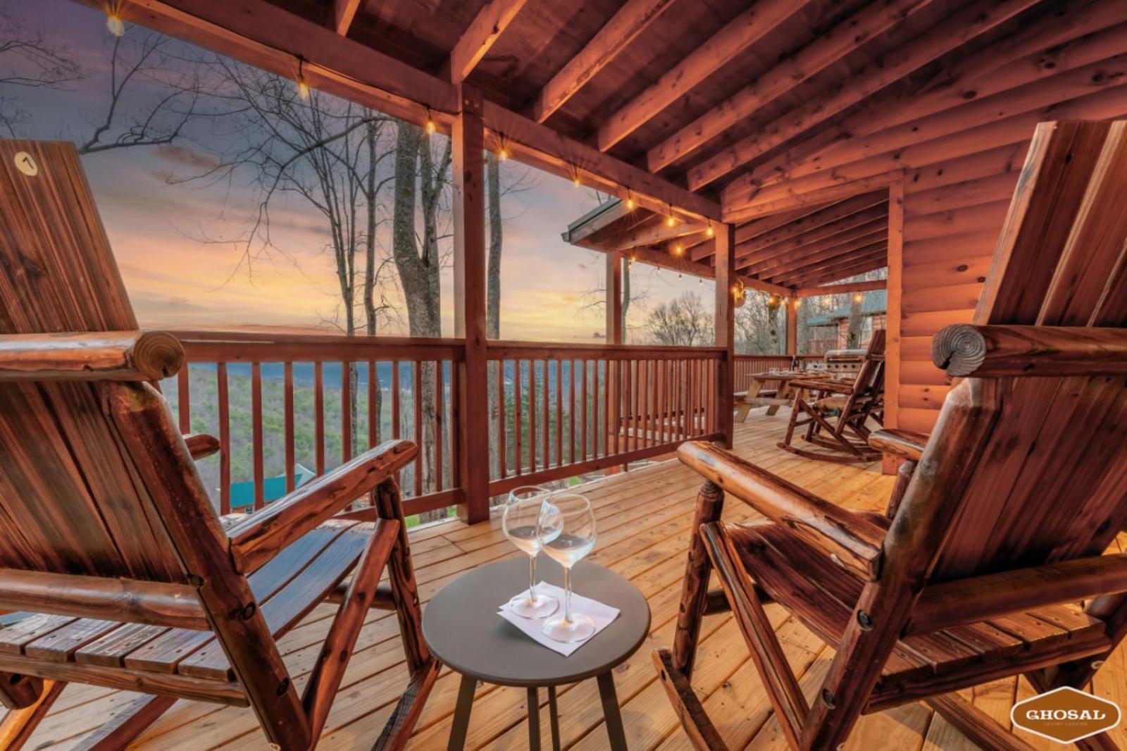 Heavenly Heights By Ghosal Luxury Lodging Севьервилл Экстерьер фото