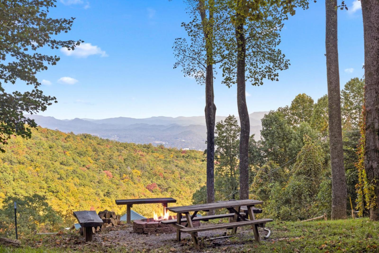 Heavenly Heights By Ghosal Luxury Lodging Севьервилл Экстерьер фото